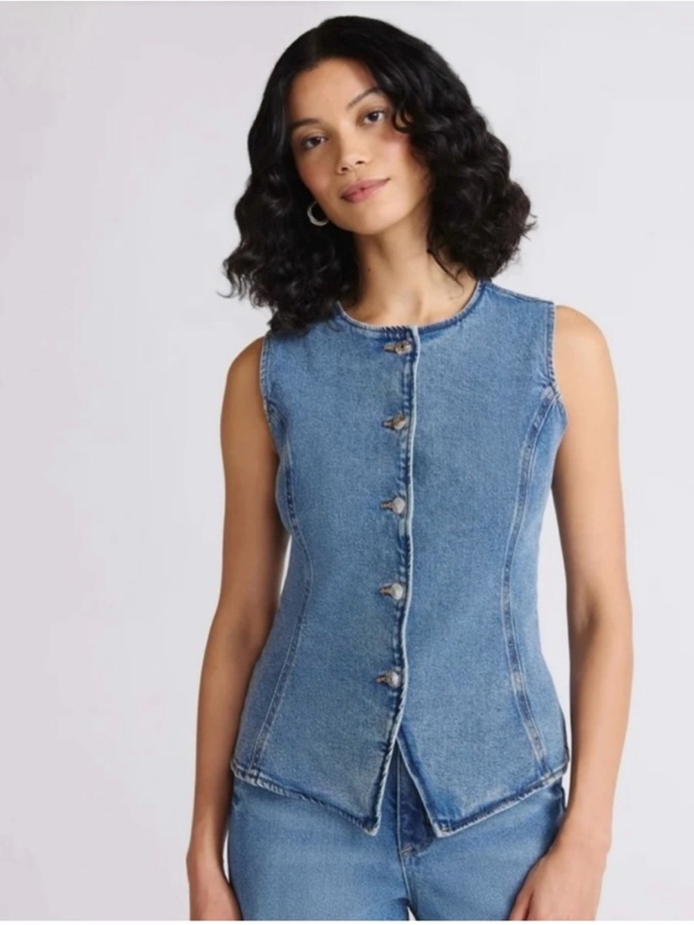 Sofia by Sofia Vergara Women's Scoop Neck Vest